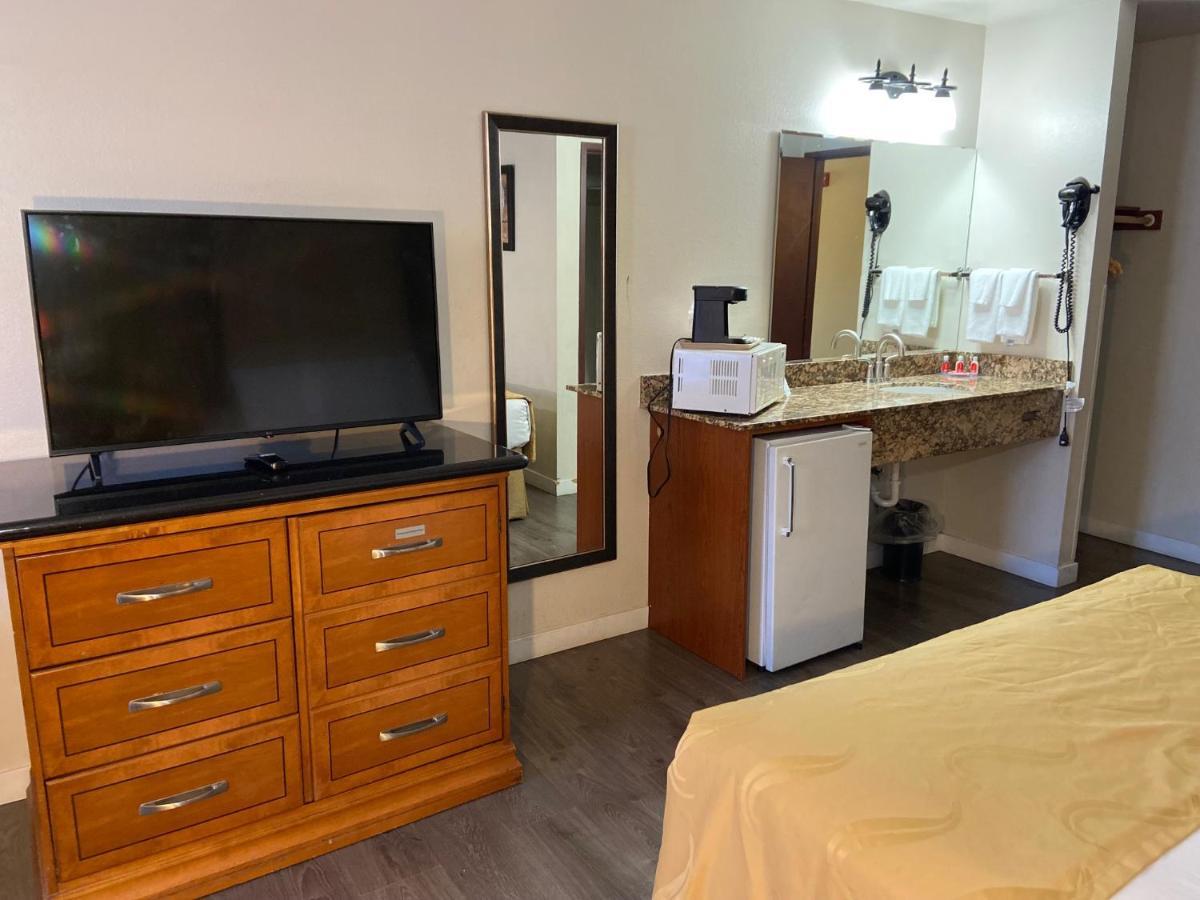 Toppenish Inn And Suites Εξωτερικό φωτογραφία