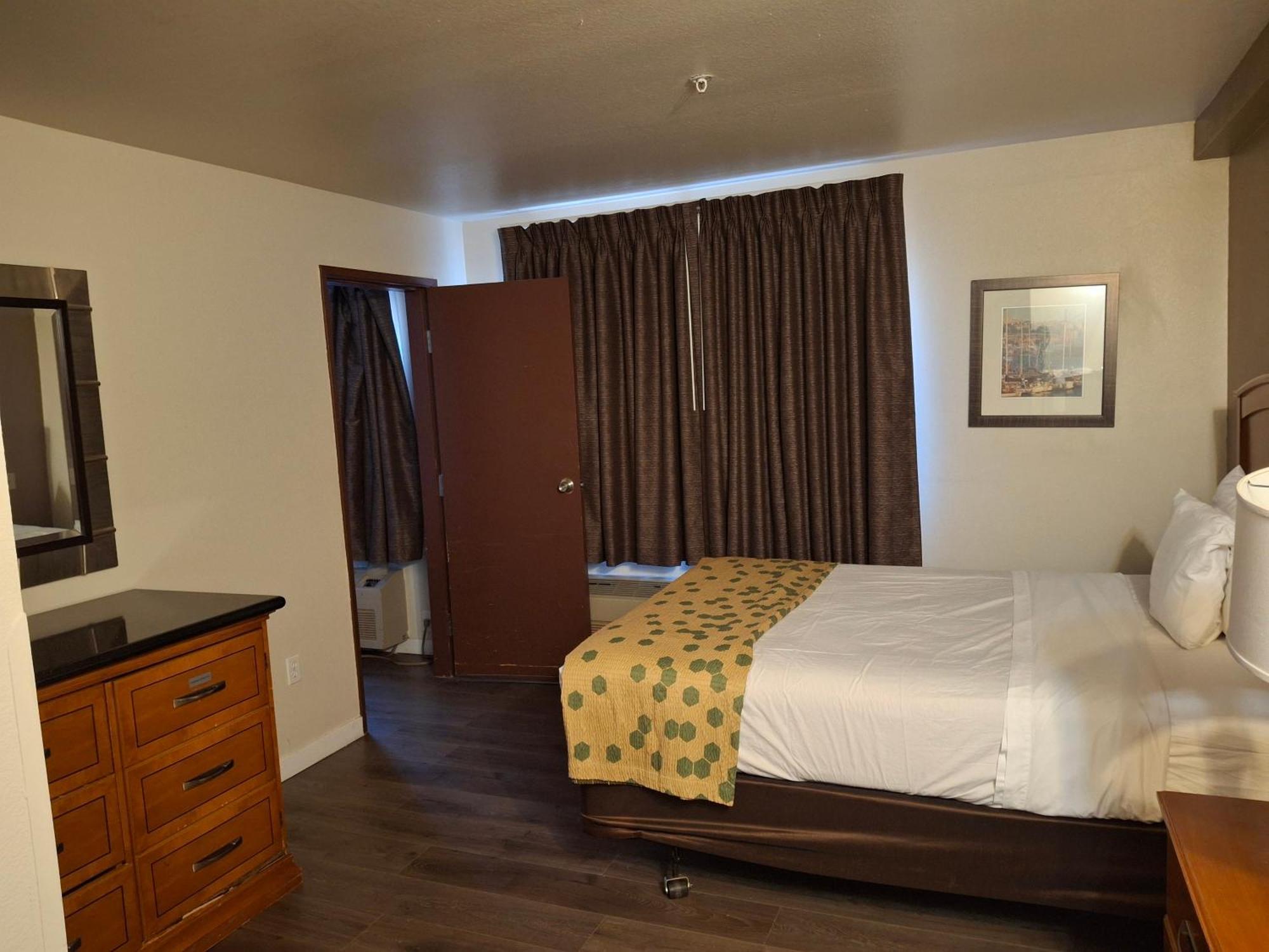 Toppenish Inn And Suites Εξωτερικό φωτογραφία
