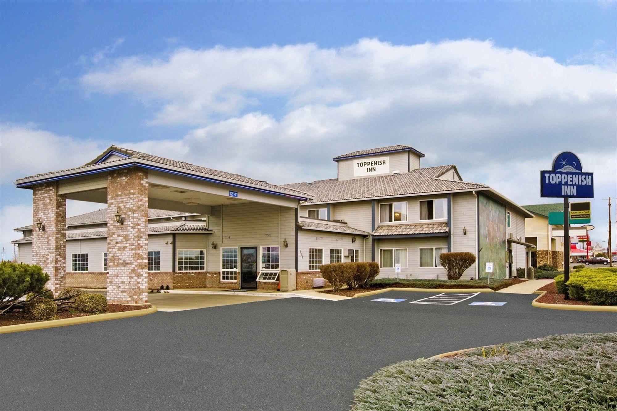 Toppenish Inn And Suites Εξωτερικό φωτογραφία